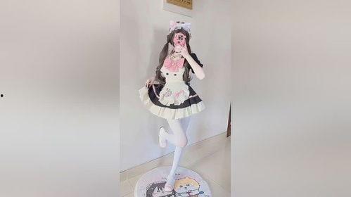 短丝袜小萝莉,青春洋溢的时尚风采