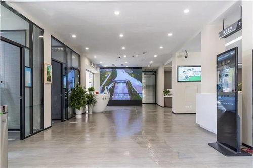 在公司大厅干前台av,公司大厅的温馨守护者