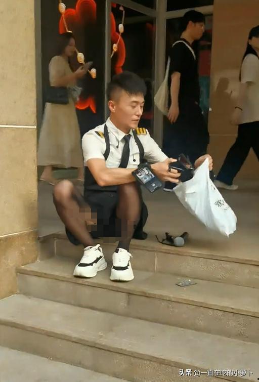 干丝袜男小说 迅雷下载,激情四溢的迅雷下载小说，带你领略不一样的情感世界